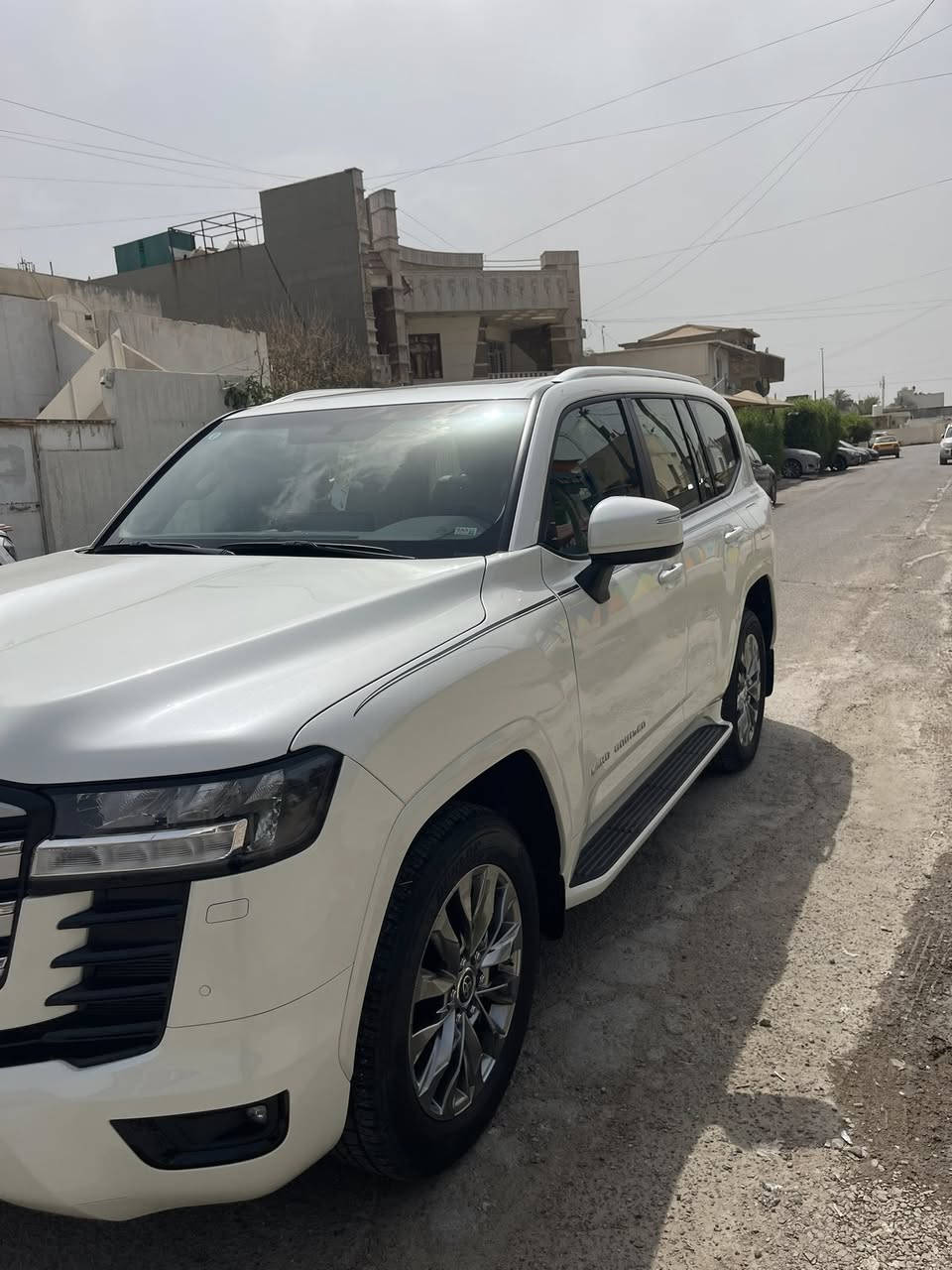 لاندكروز 2024
فول مواصفات زيرو على وضع الشركه 
توين توربي GXR
رقم بغداد 
للاستفسار اتصل على الرقم ***********
