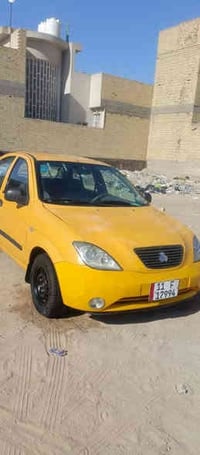 طيبه 2015 السياره جديده ومكفوله فقط باب عكس السايق مرشوش بدون قطره صبغ...