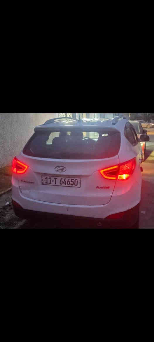 توكسان موديل 2015 وارد امريكي محرك GDi
تخم تاير جديد صدر جديد العنوان غزاليه شارع المرور مكلف بالنشر  التواصل على الرقم ***********
