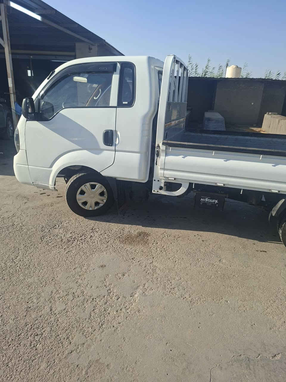 السلام عليكم كيا حمل موديل 2016رقم بغداد مكفوله كفاله عامه باسمي  العنوان بغداد صدر اليوسفيه السعر117وبيها مجال ***********/***********
