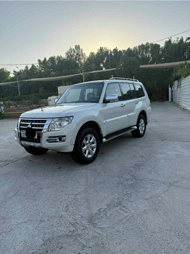 سلام عليكم
كلبي باجيرو 2018 كفاله.                  
للعلم سياره هزتها 97‎%‎ 
رقم انكليزي جديد 
فول مواصفات عده الدمام 
يعني تاخذ السياره جاهزه مجهزه 
سياره معروضه 200$ وبيها مجال 
رقم اربيل تحويل مباشر 
***********
