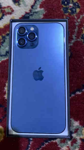 ١٢ برو ماكس 
٢٥٦ 
ما مبدل اي شي 
عربي شرق اوسط 
بطاريه ٨٤ 
تحديث ١٨ 
***********
بغداد الأمين الثانيه 
٥٥٠ الف
