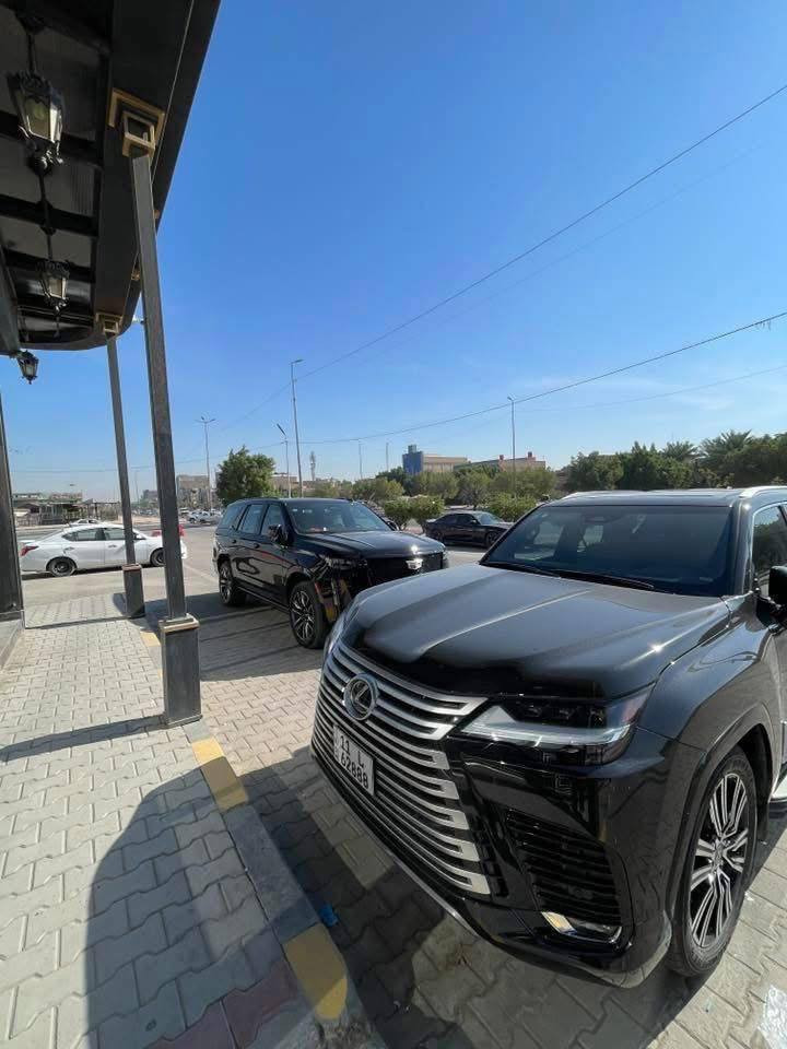 لكزس 2025 بلاتينيزم
ماشية 13 الف 
مغلفة PPF بالكامل
مكفولة كفالة عامة من كلشي 
7 راكب 
داخل احمر
رقم بغداد تحويل مباشر 
وكالة ساز تحت ضمان 
مكان السيارة النجف 
السعر 13 شدة و75 ورقة وبيها مجال حك الجية
***********
***********
