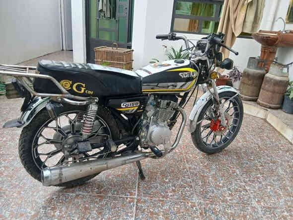 السلام عليكم دراجه إيراني مديل 24بلادي باب اول وزن ثقيل وضع شركه ماعيزه كلها منفيس اوراق سويجات مفوله كلها نكره سلف كهرباء كله شغال الدراجه تخبل من. نضافه ونشاط السعر650وبيها مجال شويه للشراي  عنواني سامراء 
***********
