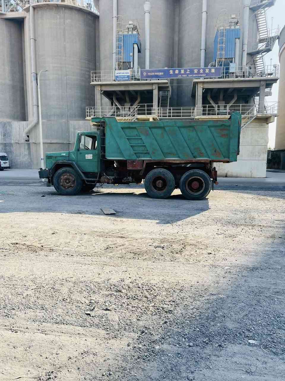 ماجروس  محرك سكانيه 12ونص كير قجمه طبك 111بدي فرشه تعبانه رقم اسود منفيس مكانها السماوه سعرهة 55


**إذا كنت صاحب هذا الإعلان وتريد حذفه لأي سبب، رجاءا أرسل رسالة إلى الدعم الفني**