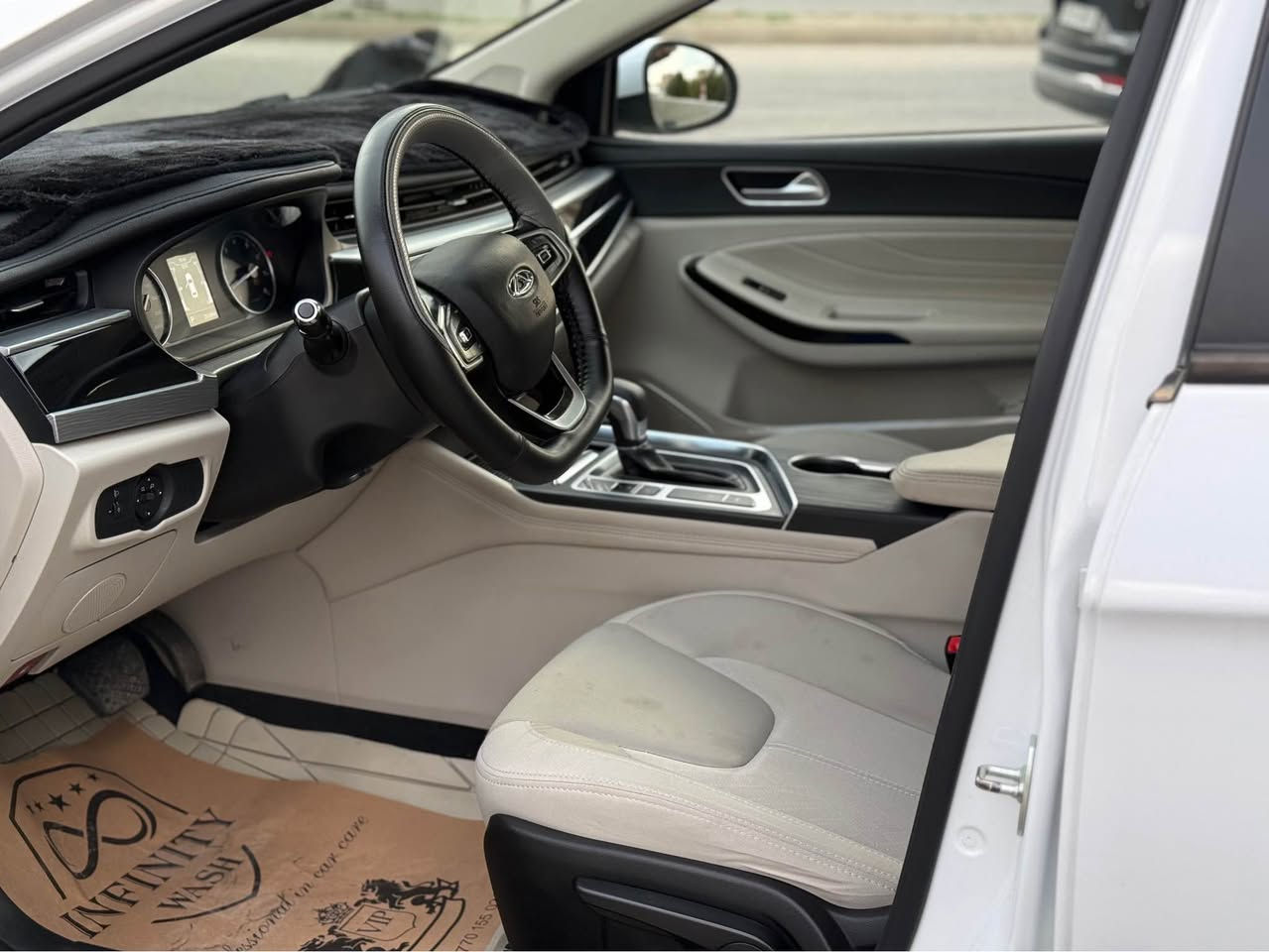 نرخی ۹۲ گەڵا قفڵ شێری ئەریزۆ مۆدێل ۲٠۲٥ فوول مواسفات تەنها سڵایت نیە ۲٥ هەزار كیلۆمەتر ڕۆشتوە تەنها بۆنیتی بۆیاخە بێ ناوگرتن دەعمی قورسی نیە ئێرباگی تەقیوە كامل سێرڤس كراوە تەنها لێخوڕینی ئەوێت نرخی ۹۲ گەڵا كۆتایی بێ معامەلە *********** السليمانية, العراق
