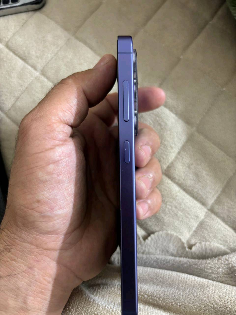 جهاز s24 العادي بي فطور بالظهر للبيع ٥٠٠ او رماوس وي s24 او s25 الترا