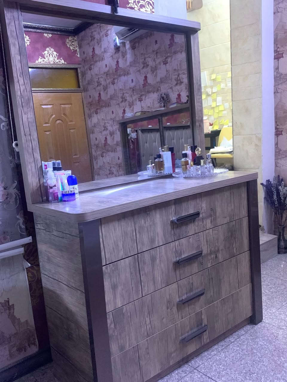 غرفه تركيه للبيع جديده مستخدمه شهر فقط ***********
