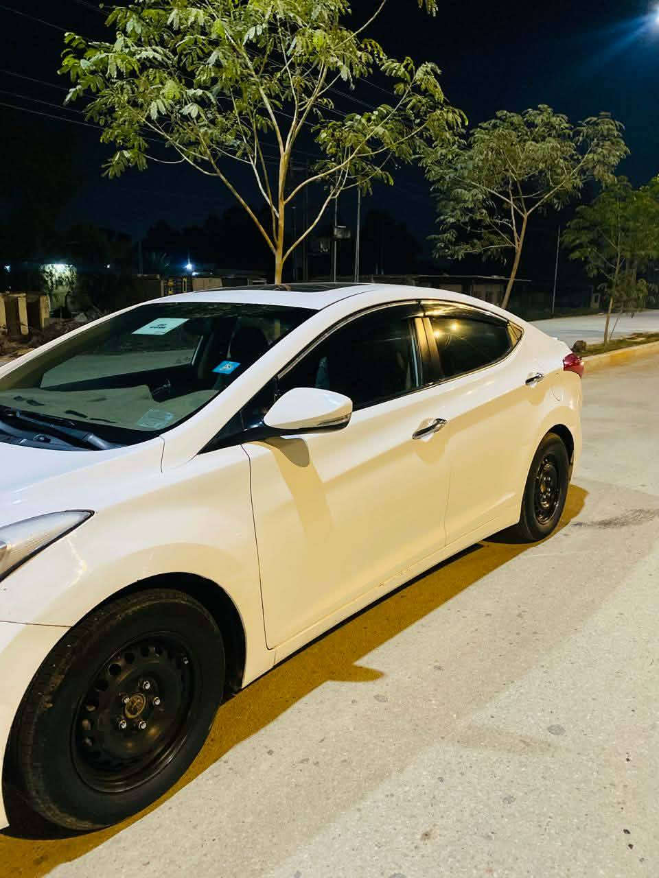 الانترا خليجي موديل  14 فول (عدى البصمه) فتحه مري شفط اشاير بالمري  يدات نيكل كامري شاشة كبيره  حساس خلفي محرك مفتوح  (1800) مبدل كير جديد حاوية خليجي اصلي)) تبريد تدفأة شغاله بدون ضربه   بيها بارد قليل مكانات  قبق الجنطه مفتوح بدون تبديل  السعر( 118)) وبيها مجال بسمي رقم نجف رقم نكليزي مكاني كربلاء  (طويريج)))
***********
