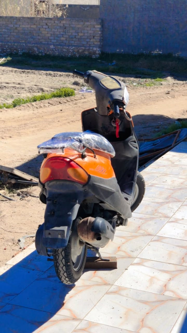 السلام عليكم بيجي للبيع لون برتقالي 🧡
دراجة خير من الله تدك 60 

لايت زنون 👍🏻 

نكره سلف ✅ 

لون برتقالي 🧡

شرط مكينه ناعمه ماتنسمع ✅

شرط نهضه ومعدل ✅✅

دراجه مشتريها حاويه  واريد ابيعها لان اشتريت ماكس واتساب 
***********
