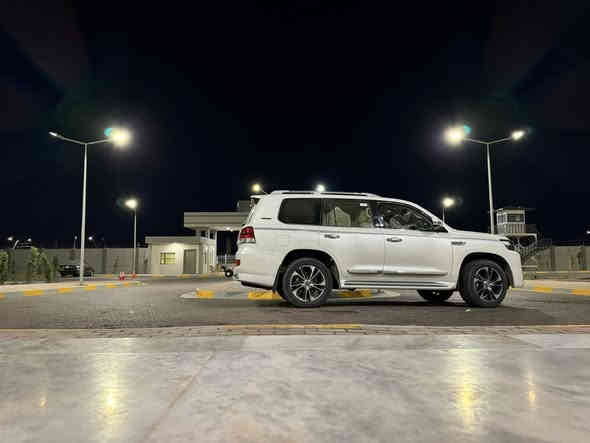 تويوتا لاندكروز GXR موديل 2021 ساز باب اول كراند تورنك نظيفة جداً رقم اربيل  بأسمي مكفولة 
رقم صاحب السيارة ***********

🟩 السعر  _ 620 يعني ست دفاتر وعشرين ورقه وبيها مجال للشراي 

عداد المسافة : 101 الف كيلو حقيقي السياره  
فول مواصفات 1/1 

1- فتحة 
2- بصمة 
3- كراسي كهرباء 
4- كشنات جلد
5 -  3 شاشات كبيرة بلاد ام الترحيب
6- حساس خلفي وامامي 
7- جنطة كهرباء ( جكات )
8 - تحكم ستيرن جهتين
9 - مري شفط 
 10 - تشغيل عن بعد 
11 - اشاير ترحيب
12 - كشنين كهرباء 3 دكم 
13 - حساسات امامي وخلفي 
14 - شاحن لاسلكي( واير ليس ) 
15 -  8 ايرباك 
16 - دبل ماوس 
17 - اربع كامرات محيطيه 360 درجة 
18 - طفاية 
19 - ثلاجة 
20 - لايت زنون كشافات
21 - كروز سرعة 
22 - تحكم كهربائي بلمري 
23 - ويل كب كروم حجم 20
24 -حجم المحرك: 8 سلندر 5700
25-ميموري
26 - بصمات عدد 2
27 - نظام EST 2nd
28 - نظام ABS
29 - زراكات لايت
30 - شاشة ليزيرية
31- دشبول لگزز
32- اشارة لگزز
33- مري قابله للطي مع الرجوع
34-دوسات ليزريه علامة لاندكروز 
معروفه مواصفات الساز  
مكان السياره: الرمادي 
السعر 620 وبيها مجال
للأستفسار
***********
