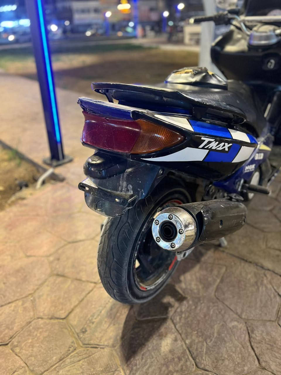 السلام عليكم تي ماكس للبيع كاملة بيه كلج مالوسي يشك الكاع شك مكينة ناعمة لادخان لانضوح كهربائيات شغالة دشبول شغال نكرة بكل وكت ادامة عامة  سعره مناسب 1500مليون ونص مكاني بغداد حي اور او مدينة ***********رقمي
