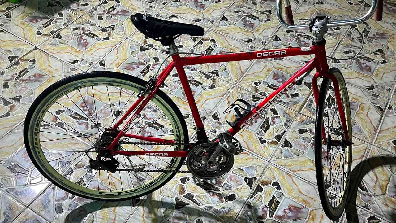 بايسكل OSCAR Fixed Gear للبيع
إطار ستيل قوي، قياس 700C، فرامل خلفي ، استخدام شخصي، متروك فترة من الزمن بيه زنجار بسيط شغال كلشي مابيه  مايحتاج تعديل 
السعر ٢٠٠ الف وبي مجال بسيط العنوان الناصريه مركز .


**إذا كنت صاحب هذا الإعلان وتريد حذفه لأي سبب، رجاءا أرسل رسالة إلى الدعم الفني**