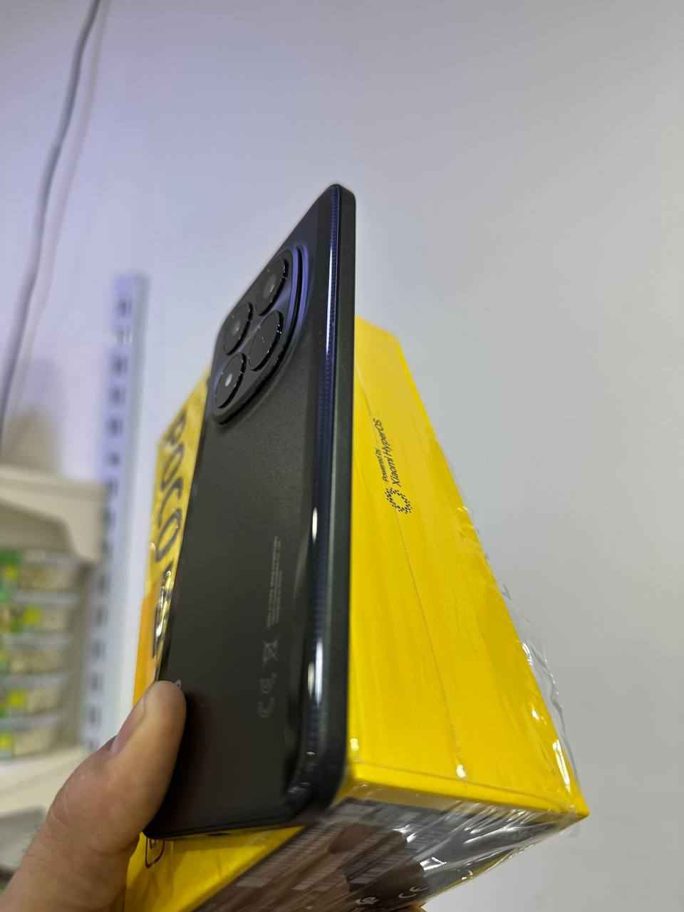 السلام عليكم للبيع بوكو m8 pro 5G استخدام أسبوع جهاز حاله حال الجديد كامل ملحقات الأصلية جهاز كلش قوي بالمواصفات يشغل لعبة بوبجي 90 فريم ذاكرة 256 السعر 360 ألف وبي مجال قليل مكاني البصرة *********** البصرة, العراق
