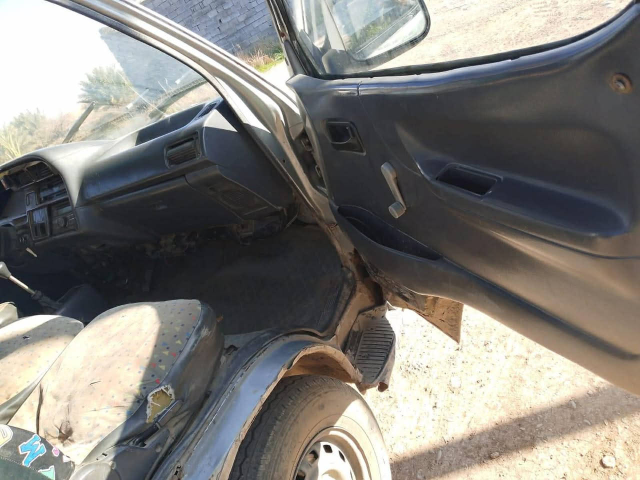 سلام عليكم بوز موديل 91 رقم حمل بغدادًسنويه ٣٠ 
كير مكينه ونجي كير عادي تخم تاير جديد باتري جديد صدر جديد كهربائيات كلهه شغاله سياره حلوه 
ديالي شهربان *********** سعر ٣٧ وبيهه مجال
