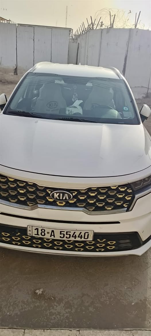 سورينتو 2021 خليجي رقم بابل 250$ بيها مجال بسيط ماشيه 148000
***********
