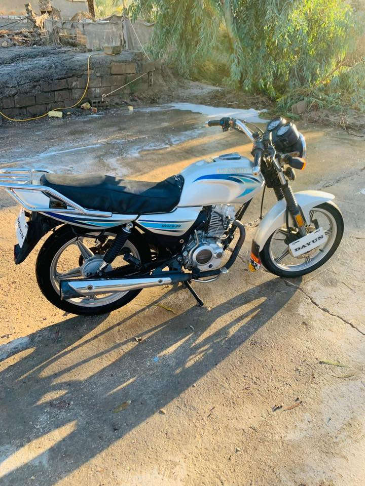 سلام عليكم  دراجه دايون مديل 2021 للبيع 
أوراق اصولي دراجه كامله مكمله وحلوه ونصيفه بعد انضف من صور مكاني كربلاء الحسينيه 
سعره مليون و150 وبيه مجال  قليل حك جيه 
مكلف بل نشر.  رقم صاحب دراجه ‭0771 727 3511‬
