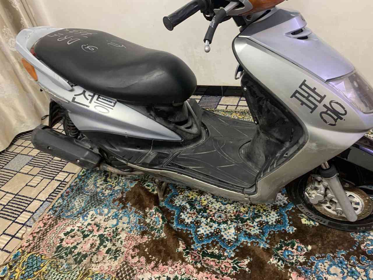 السلام عليكم سكنس ياباني 110 للبيع كلها شغاله نكره سلف كهربائيه كلها شغاله أي نقص مابيها نكره سلف هندر السعر 400 مكاني بغداد الخطيب تواصل *********** فقط وتساب
