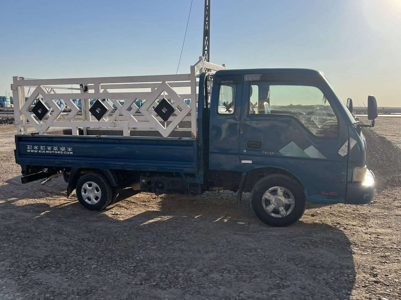 كيه فونتير  موديل 1998
رقم بغداد بسمي تحويل مباشر 
مكفول من كلشي 
مكينه 2700
الاتصال ***********
