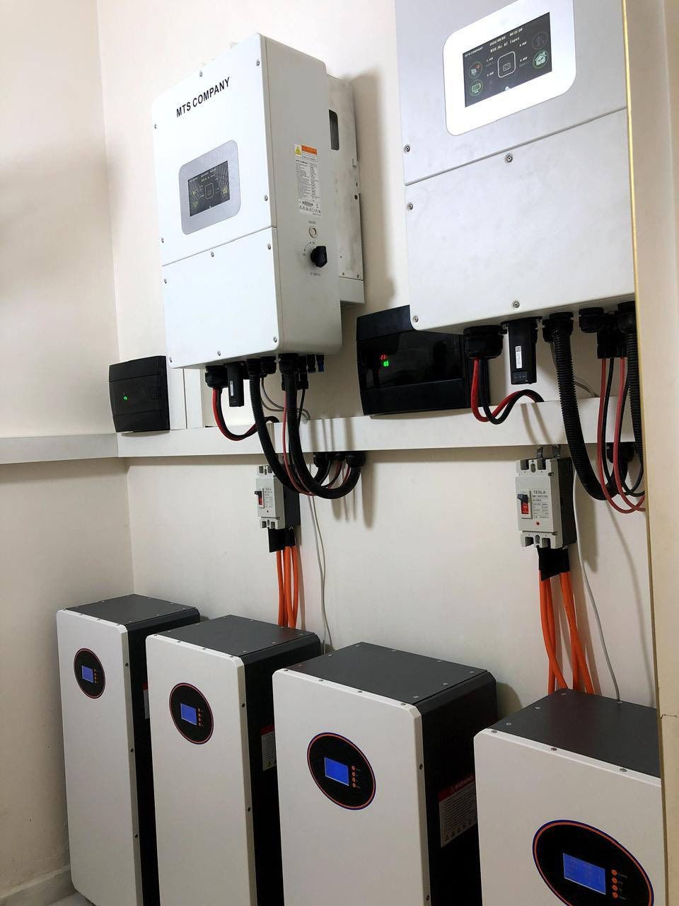 مو لازم تعيش بعد على مزاج الكهرباء الوطنية 🌙
مع الطاقة الشمسية
✔️ كهرباء دائمة
✔️ بدون صوت
✔️ بدون تلوث
قرار واحد يغيّر راحتك طول السنة ☀️
تواصل ويانا وخلي بيتك يشتغل بثبات

توصيل وتنصيب جميع محافظات العرق
***********

كلشي لازم يبقى مرتبط بالكهرباء الوطنية…
الشمس كل يوم تطلع، ثابتة، مجانية، ومستقرة.
ليش متخلي بيتك يعتمد على مصدر مضمون؟
الطاقة الشمسية راحة بالك قبل لا تكون توفير فلوس.

⸻

☀️ النص (2)

اليوم تدفع فاتورة…
وباجر تدفع صيانة…
وبعده تدفع اشتراك…
ليش ما تدفع مرة وحدة وتستريح؟
منظومة شمسية = كهرباء مستقرة لسنين طويلة.

⸻

🌞 النص (3)

تريد تبريد مستمر بالصيف؟
تريد براد يشتغل 24 ساعة بدون قلق؟
الحل مو زيادة الأمبير…
الحل تعتمد على الشمس 🌅

⸻

⚡ النص (4)

الطاقة الشمسية مو رفاهية…
هي استثمار ذكي لبيتك ولمستقبلك.
كل يوم يمر بدون منظومة، هو فرصة ضايعة.

⸻

🌅 النص (5)

هدوء…
استقرار…
وماكو صوت مولدة.
بس طاقة نظيفة تدخل لبيتك من نور الشمس.

⸻

💡 النص (6)

منظومة مرتبة، أسلاك أصلية، حماية كاملة، شغل احترافي.
مو بس نركب…
نصمم منظومة تناسب احتياج بيتك بالضبط.

⸻

🌤️ النص (7)

الشمس ما تتأخر…
وما تطفي فجأة…
ليش تبقى تنتظر الكهرباء؟
خلي بيتك يعتمد على مصدر مضمون كل يوم.

⸻

🔋 النص (8)

إذا عندك بيت… أو مشروع…
فالطاقة الشمسية مو خيار إضافي،
هي خطوة ضرورية حتى توفر وتحافظ على استقرار شغلك.

⸻

🌞 النص (9)

استثمر بالشمس اليوم
حتى تعيش مرتاح باچر.
القرار بسيط… لكن تأثيره كبير
