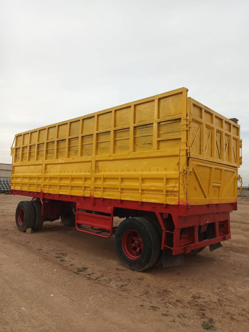 مقطوره للبيع تك كرونه لمانيه شاصي كرونه طول سبعه وستين تايرات نص عمر مكاني ديالى رجأن مكلف بل نشر تصل ***********.      ***********
