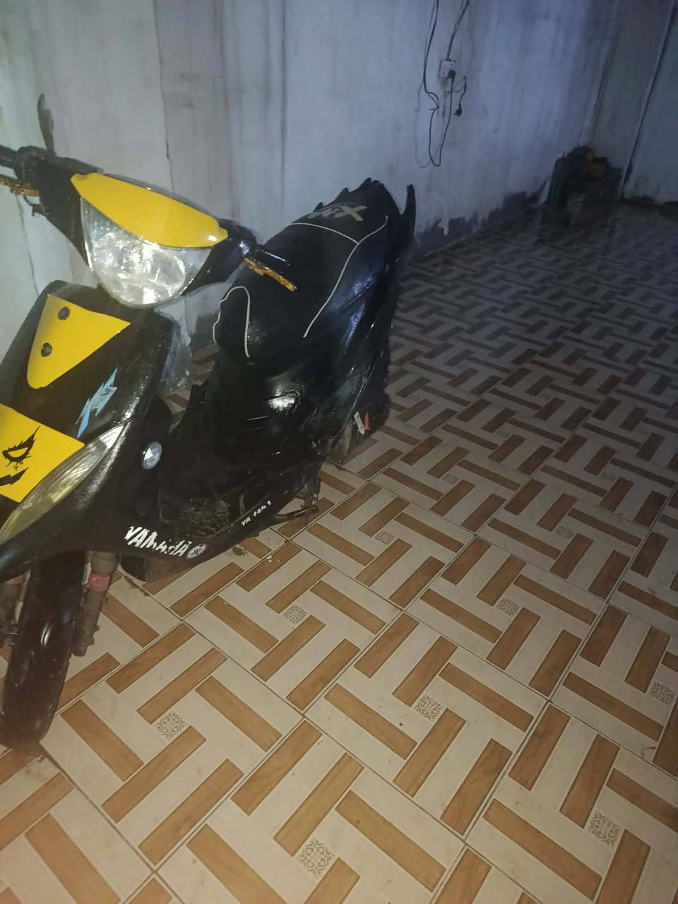 سلام عليكم ماكس عدلة للبيع. سعر  425وبيها مجال  أو مراوس حسب لقناعه ستفسار علا  رقم***********
