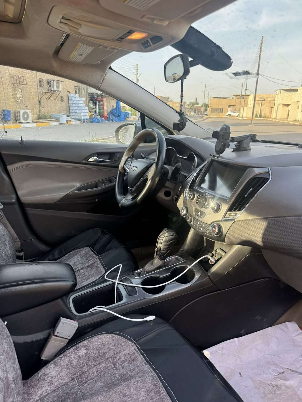 للبيع شوفر ليت كروز ٢٠١٨ بيها قطع صبغ ابيع حزام لسيارة فول موصفات LTZ فتحة بصمة شاشة كامرة تحكمات ردارات مري كشنات جلد + كهرباء سماعت مستستما بلدي ٤ بصمات بيبان تشغيل عن بعد بعد بيها هواي موصفات مذاكرهن   لسيارة جاهزة من كلشي اي نقص مابيها كير مكينة تبريد صدر تايرات كل جديد رقم بغداد بسمنا السعر٧٥ وبيها مجال كلش بسيط  مكاني بغداد الدورة تقاطع المصافي للستفسار ***********
