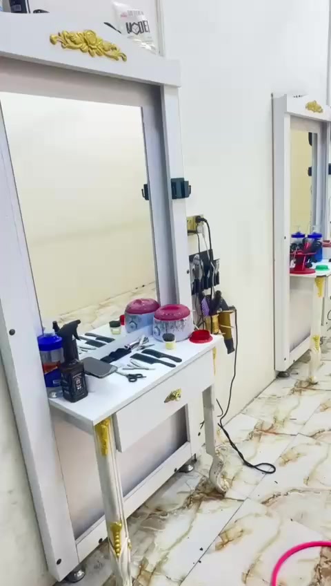 السلام عليكم 3 ميوزه وفاترينه مرتبات نضيفات البصره كرمه السعر ٣٠٠ للاسفسار ***********
