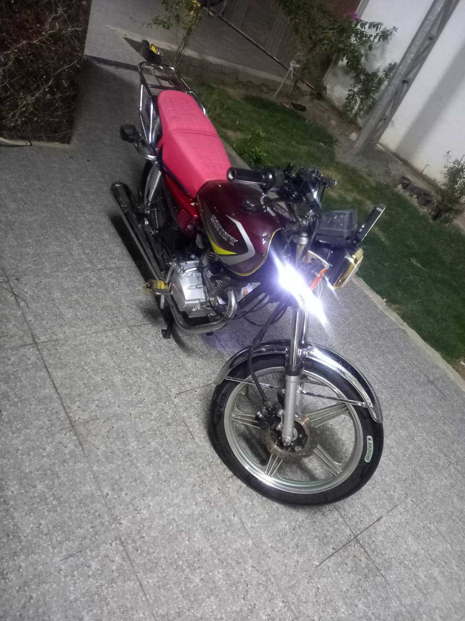 سلام عليكم دراجه سيفان للبيع موديل 2021 وراق كامله مكاني بغداد السعر 500 وبيهه مجال ***********
