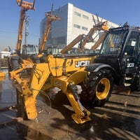 2012 دخول جديد فول مواصفات  5000 عدد الساعات  مكينة و كير كلة شرط تبري...