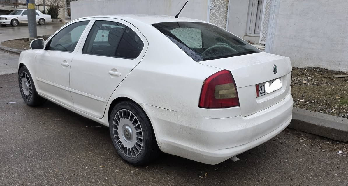 شكودا ۲۰۱۳ بو فروشتن ١٦ و عاديه
نرخی ٦٥ گه لا

پیشتر ته کسی بوه شوین سلیمانی به شه رتی مکینه گیر ته حویل غرامه

***********
