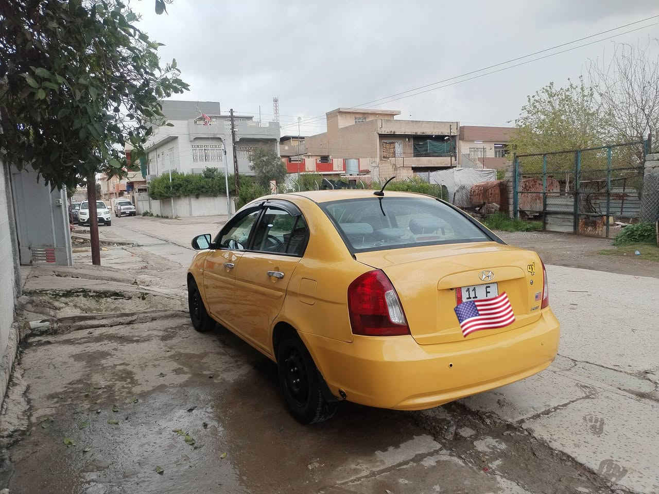 السلام عليكم
سياره اكسنت للبيع 
موديل 2011
وارد امريكي 🇺🇸
رقم بغداد
منضومه غاز ⛽
هيئا  وغرامات صفر ❌
تبريد ثلج ❄
تدفئه 💯
كاربون بانزين  ✅
محرك 16✅
كير ومكينه شرط ✅
السيارة باسمي 
 مبدل بيها جاملغ 
وبوند اصلي 
السيارة نضيفه 
الاتصال عل الرقم 
*********** اسيا 
***********كورك
