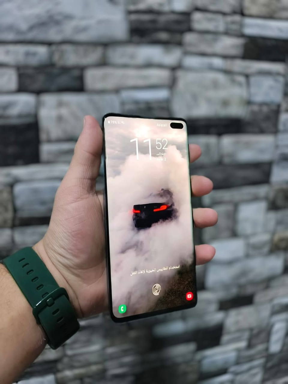 السلام عليكم
Galaxy S10 Plus 
جهاز نضيف وقوي فلاكشب مواصفاته معروفه 
بطاريه 4100 🔋
شاشته منحنيه رهييبه .. بصمه شاشه ووجه  
الجهاز مامفتوح ولا داخل صيانه ( مال بيت )
سعره  (240 ) وبي مجال 
مكاني حله شارع 80
رقمي ***********
مستعجل عل بيع
