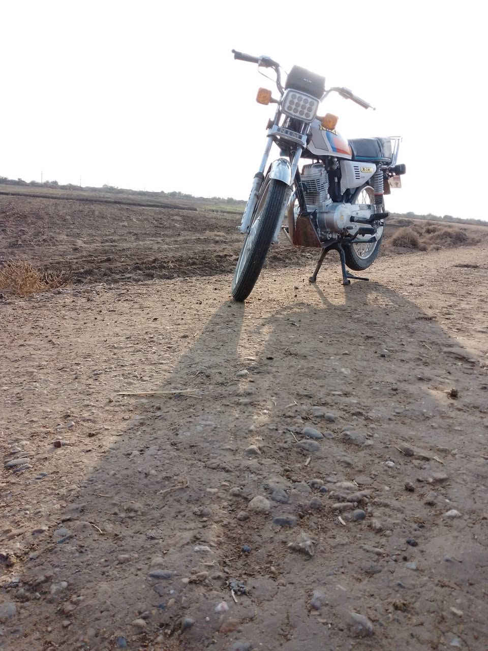 دراجه امتيار سته وعشرين وصل دراجه نضيفه لسعر 850وبيها مجال الطيبين


**إذا كنت صاحب هذا الإعلان وتريد حذفه لأي سبب، رجاءا أرسل رسالة إلى الدعم الفني**