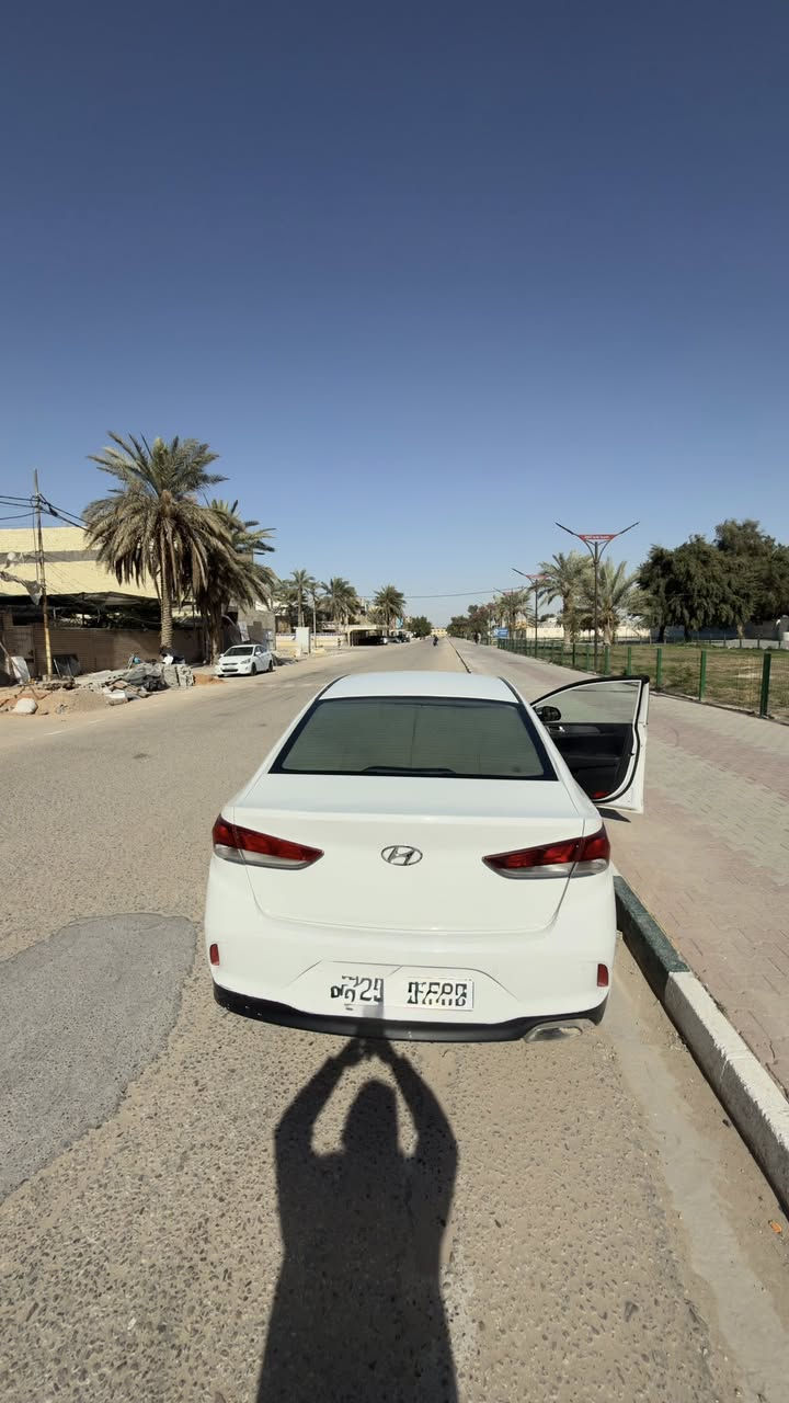 السلام عليك 
للبيع سوناته 2019 
ادوات  متومه طبق الاصل شرط الحاسبه كصه جنطه السياره حلوه وماناقصه شي  نفس مشوفون السياره نظافته كدامكم بيه طخه بالجاملغ الامامي جهت السائق مثل ماموضح 
كير ومكينه خير من الله 
السعر 70 ورقه
 ‭0780 188 8559‬ وتساب فقط
