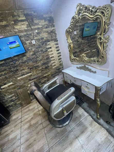 للبيع اغراض مستعمله حلاقه ***********
