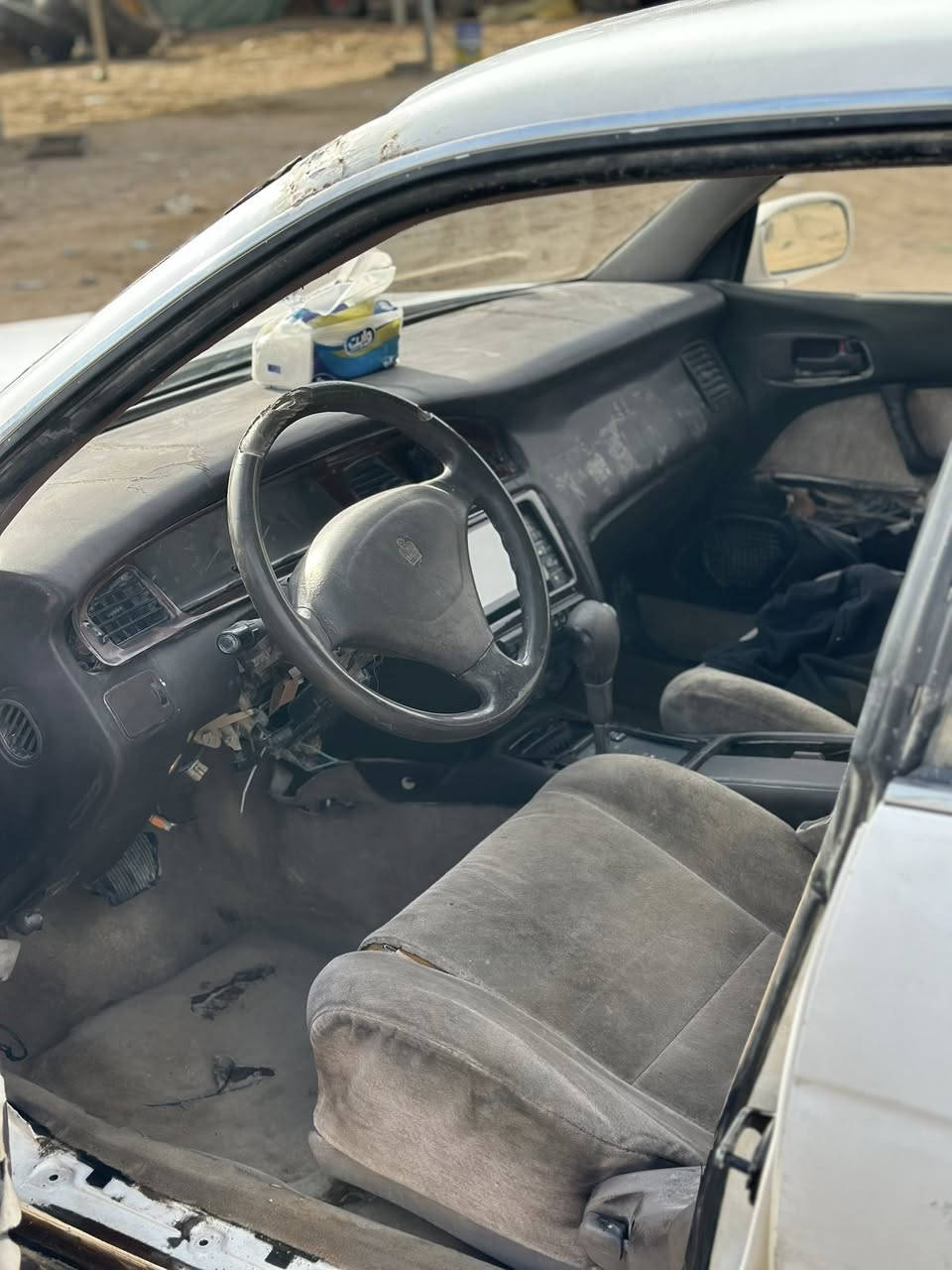 سلام عليكم بطه للبيع سياره ابيع حديد سعر ١٧ وبيه مجال حك جيه كربلاء رقم الهاتف ***********
