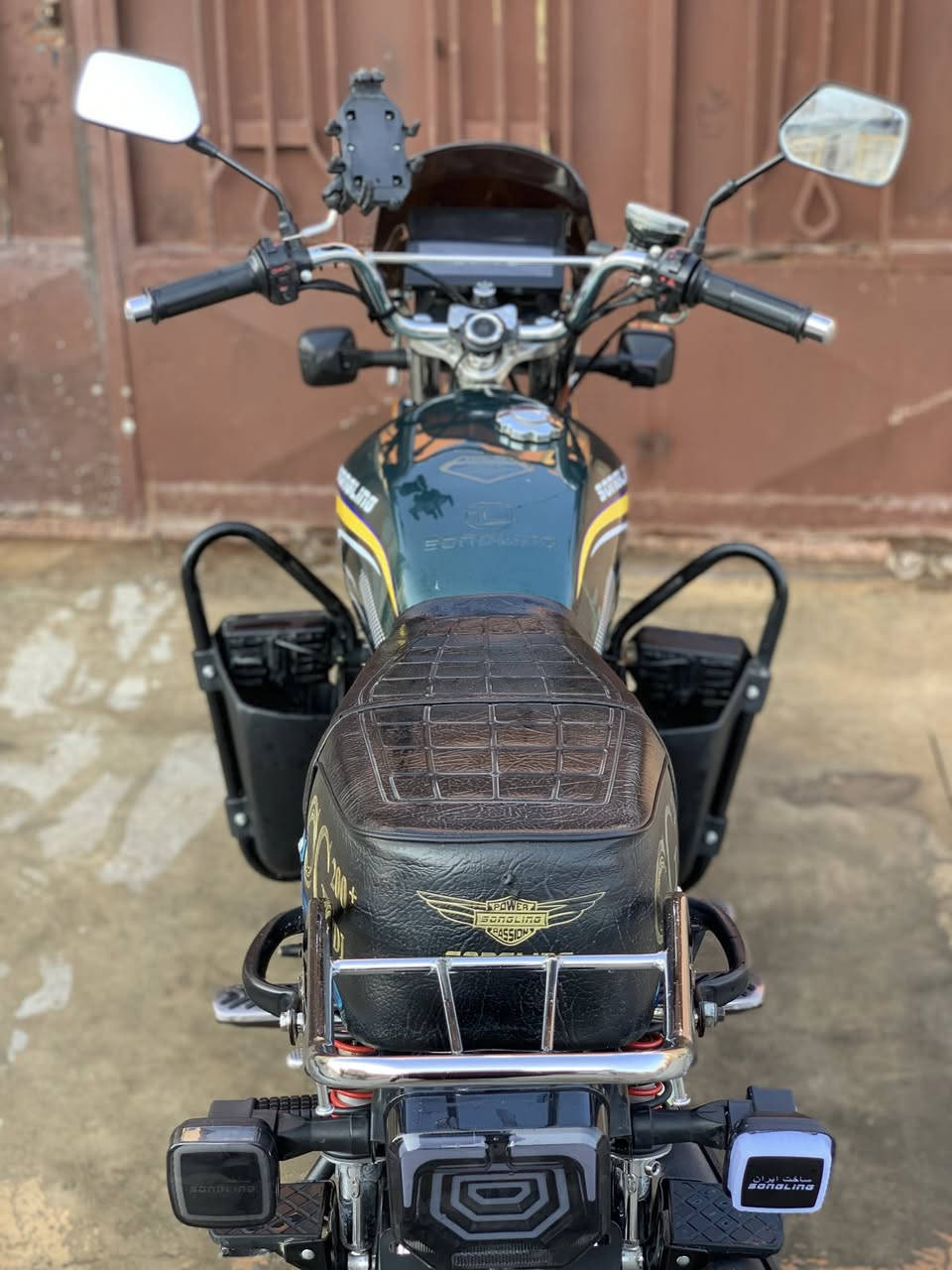 السلام عليكم سيفان 2026 للبيع مكينة 200 مابيها اي نقص شاشه تاب شغاله مكاني ديالى شهربان ***********
