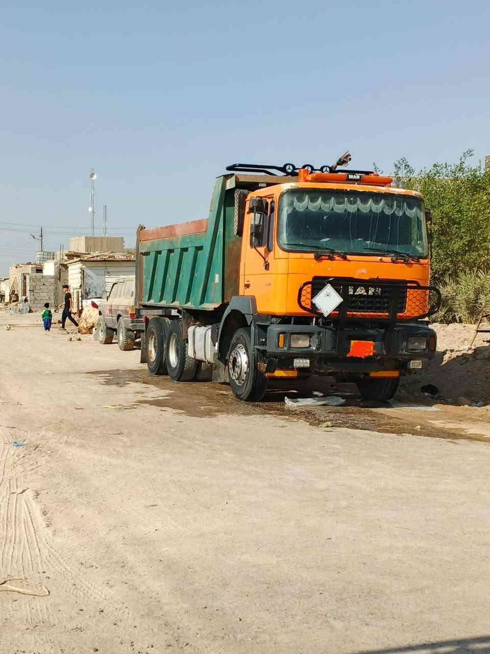 سلام عليكم مان صقر للبيع موديل 2002 مكينه لا تنقيص ولا تبخير مجموعه ربل نص جيف كرسي جبير بتره حجم 370 سياره شاصي مكفول جاهزه الشقل  
الشراي يتصل على هاذه رقم *********** مكلف بل نشر
