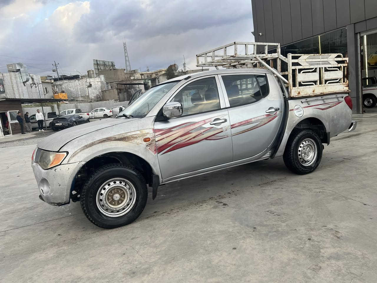 قەزافی مۆدێل ٢٠٠٨ کاز  گێر و مەکینە و ئاک سلو دەبڵ ئاک سل هەموو بەشەرتە سەنەوی بەسەر چوە وەکالە بەناوی خۆمە سەیارەکە زۆر توند وو تۆڵە بۆ ناو ئیش حازرە سحر 68  محامەلە ژم ***********
