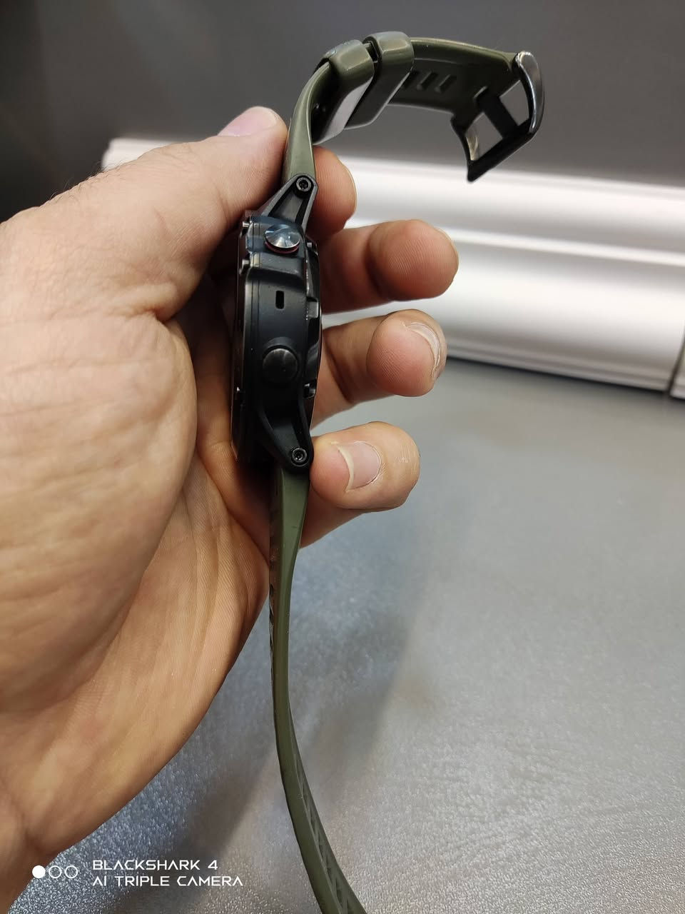 garmin fenix 5x plus
نضافة 90 💯 
حجم 51 mm 
شحن 14 يوم + كيبل شحن أصلي
تدعم خرائط العراق للاستفسار ***********
