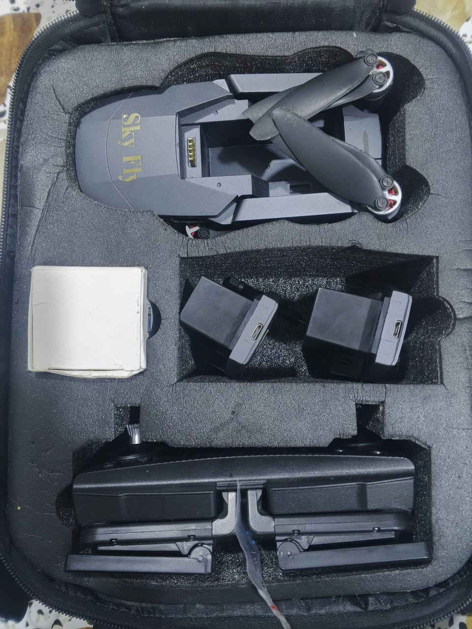 سلام عليكم طياره درون للبيع جديده صارلي شهر من أخذته بعدهي جديده وكلام الله كلشي ما ناقصهه دبل بطاريه المسافه مالته كيلوين وكلام الله بعدني ما مطيره بس مره بس معتاز ورددت ابيعه وخذته قبل شهر ب 450وكلام الله وهسه عارضه ب250  لأن والله معتاز الي يريدهاا يراسلني خاص او يراسلني واتساب عله هاذه الرقم***********
