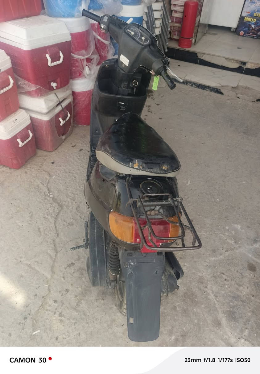 دراجه بترا للبيع مفتوحه سلف هندر شغال لايت 
السعر ٢٧٥ /و بيها مجال 
***********
ناصرية تقاطع سجن الاصلاحي
