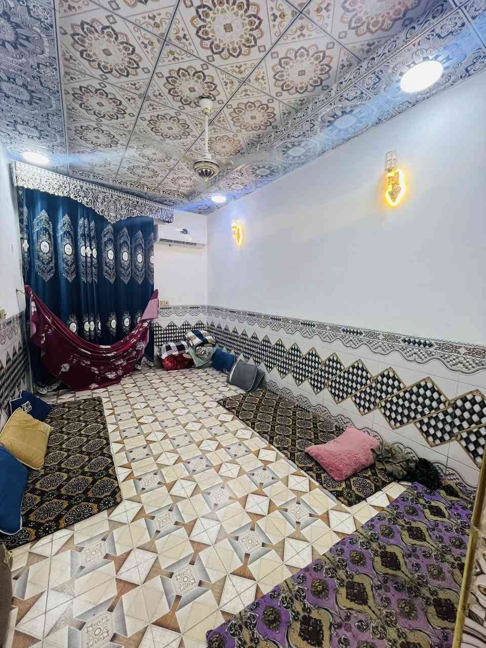 سلام 🙋‍♂️ عليكم
يقدم  عالم العقار دار ١٠٠م مربع 
جديد بسعر مغري جدا دار متكامل بناء جديد كامل المواصفات والخدمات
وكهرباىيات 

#دار_مساحه_١٠٠_م 

طابو زراعي سند ٢٥ صرف دار جديد متكون غرفة وصالة ومجموعة صحيات ومطبخ واستقبال بخريطة متناغمة جدا
بناء جديد 

العنوان: النجف الاشرف_ #ملحق  قريه الغدير الثاني عامود ٣١٧ مجاور مدرسه أولياء الصالحين قريب جداً ع شارع الصب 
 السعر  مناسب جداً ب ٣٩ 💥💥💥
بناء ممتاز 
بناء ممتاز درجة اولى خريطة جميلةجدا وبناء ع وفق المود الحديث 
اي استفسار او اتصال يرجى التواصل عبر الارقام او المراسلة عبر الواتساب:
*********** 📞📞
***********📞📞
