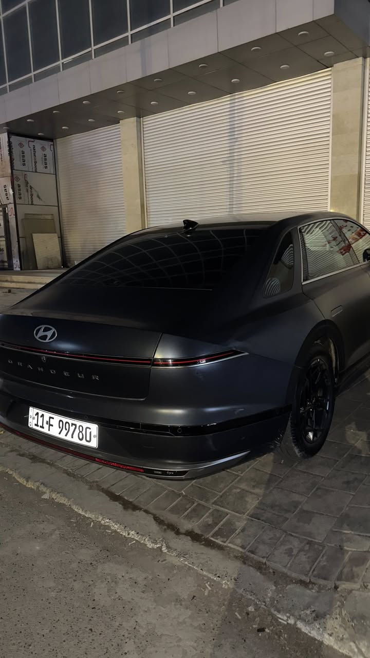 كراندر 2023 فول مواصفات ماعدا الداتشو والاضائه الداخلية الوحيدة اسود طافية بلادي السياره رقم بغداد باسمي مكان السياره بغداد السعر 27$وبيها مجال حادثه الدوسة التحت باب السكن للاستفسار ***********
