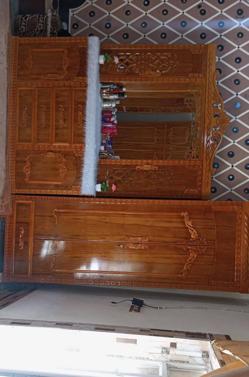 السلام عليكم غرفة للبيع السعر مليون و 100وبيها مجال شي قليل رقم الموبايل ***********
@إشارة
