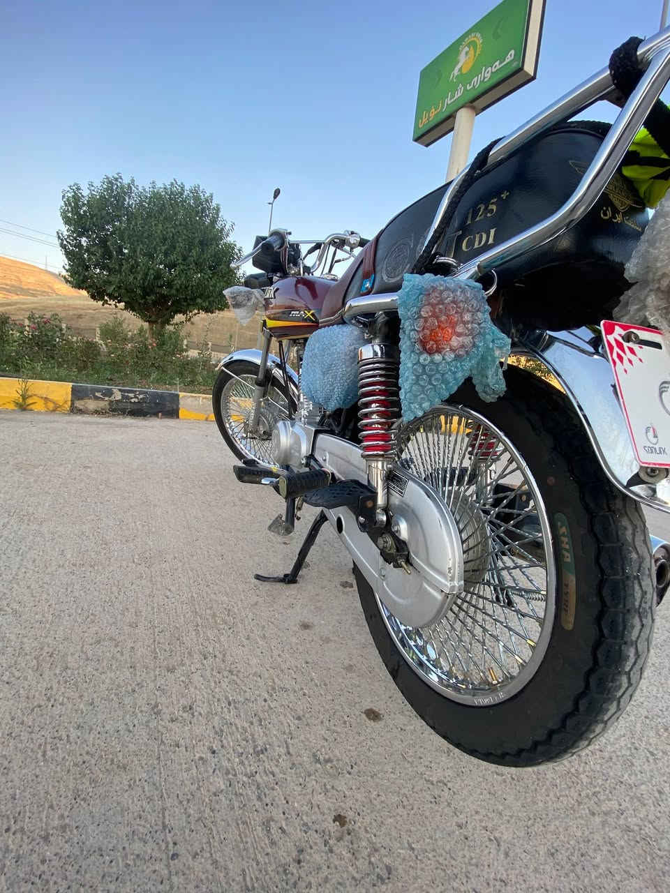 ئەم سۆلینکە بۆ فرۆشتن مەکینە کەپس سەرە تاپتیشی نەکراواتەوە مەنەفێستیشی لەگەڵە و ماڵەکە هەڵگیراوەو زۆر پاکە. ڕەقەم ***********
