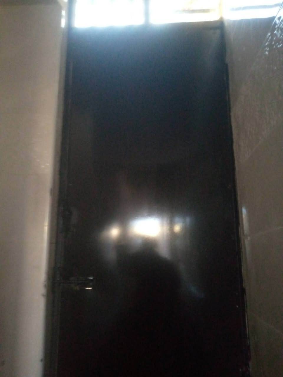 سلام عليكم مستعدون لتنضيف الشبابيك وصبغ وجام درجه اولى مواد وعمل ودفع بعد التسليم 
***********
