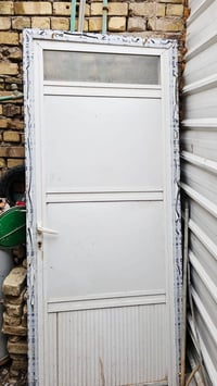 باب المنيوم تسكام جديد مستعمل قليل كلش قطاع ٣٠ 07727077648