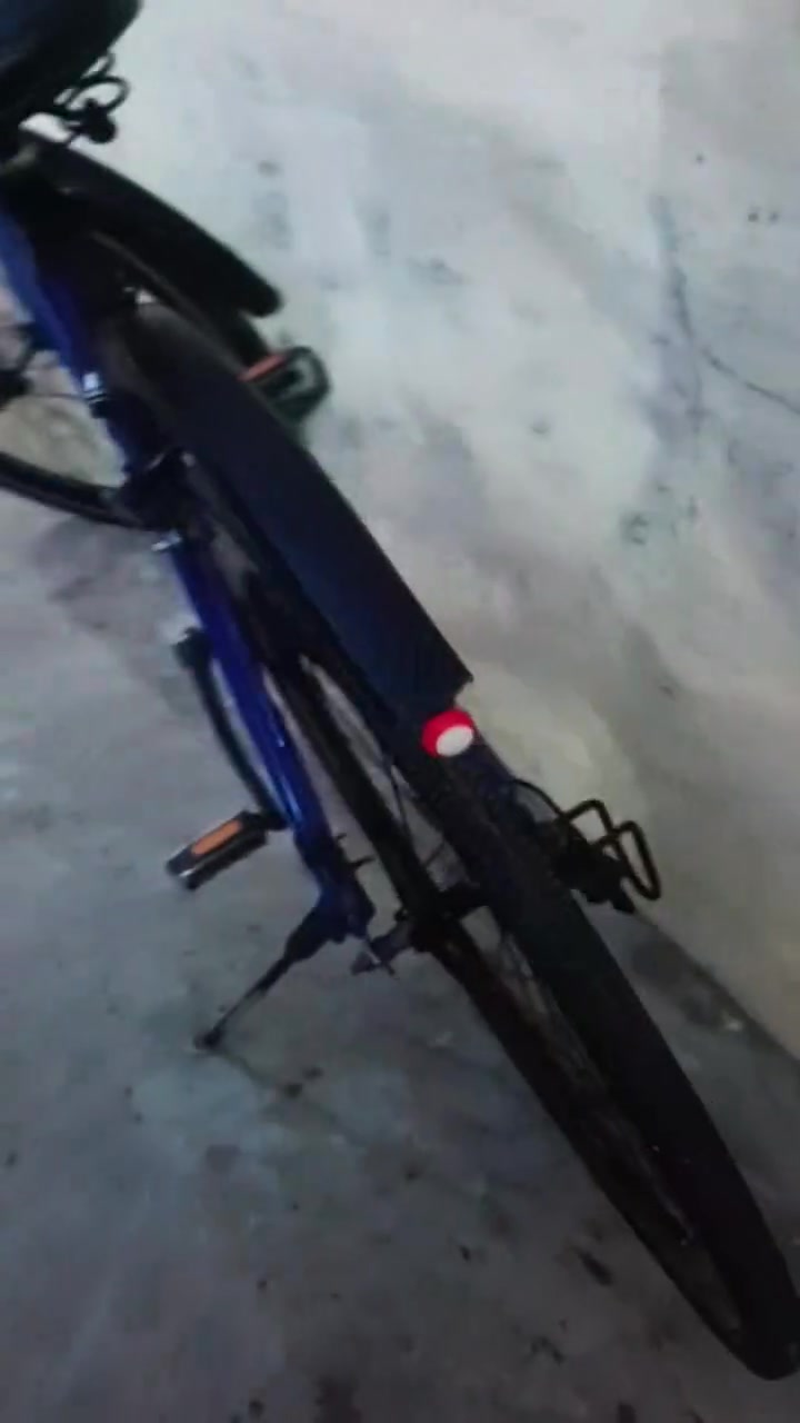 بايسگل موديل C700 🏁🚴‍♂️
حجم 28🕺
الحاله جاهز ونظيف 🪄
سريع وسلس بالسياقه 🤹‍♂️
الكيوره (7x3) نمره 🦅
السعر 130الف💸💰
للاستفسار تعال خاص💙


**إذا كنت صاحب هذا الإعلان وتريد حذفه لأي سبب، رجاءا أرسل رسالة إلى الدعم الفني**
